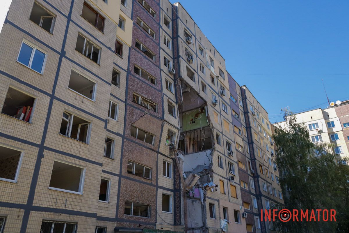 У Дніпрі на Набережній Перемоги стартував демонтаж частини дому, в який влучив російський дрон 1