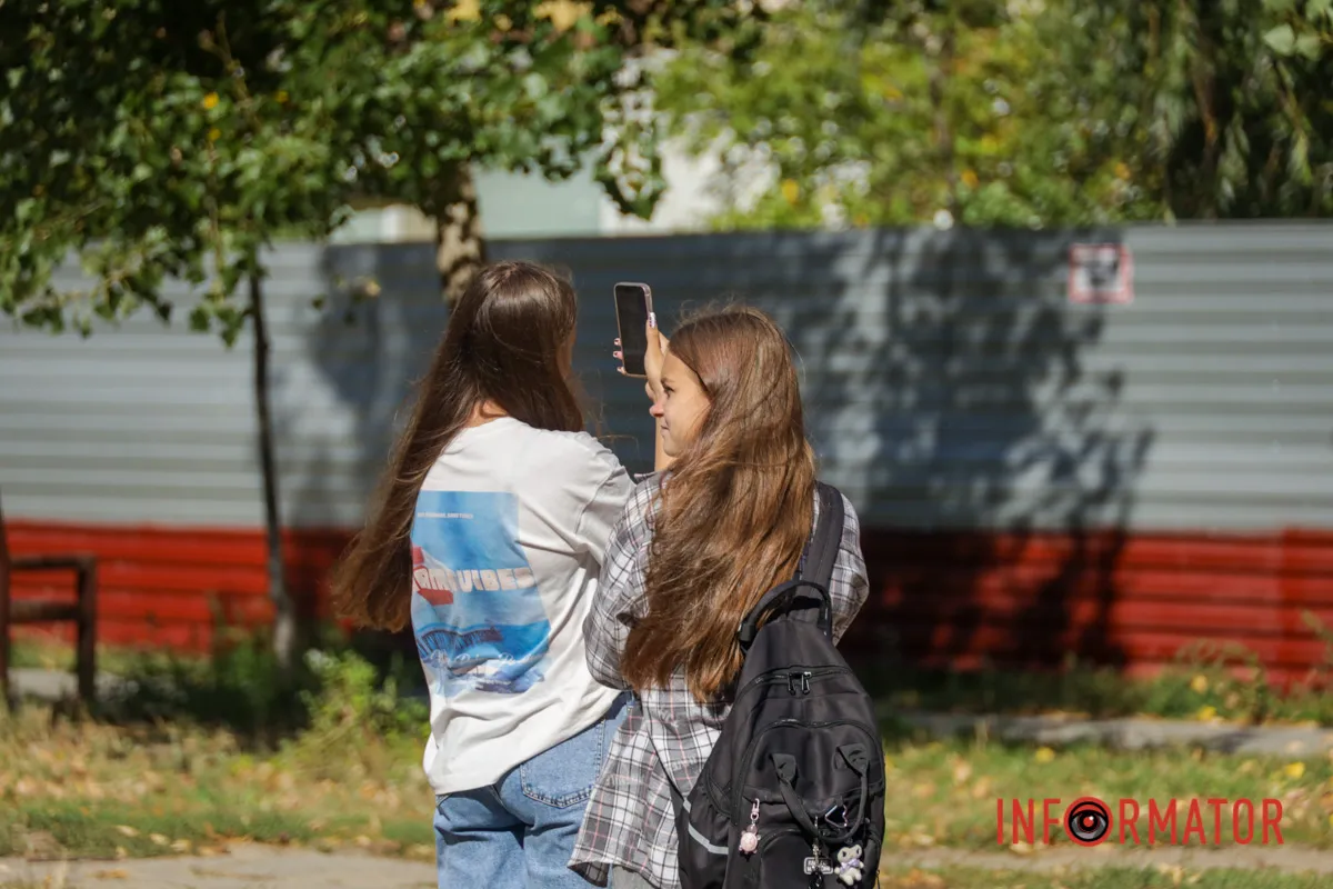У Дніпрі на Набережній Перемоги стартував демонтаж частини дому, в який влучив російський дрон 8
