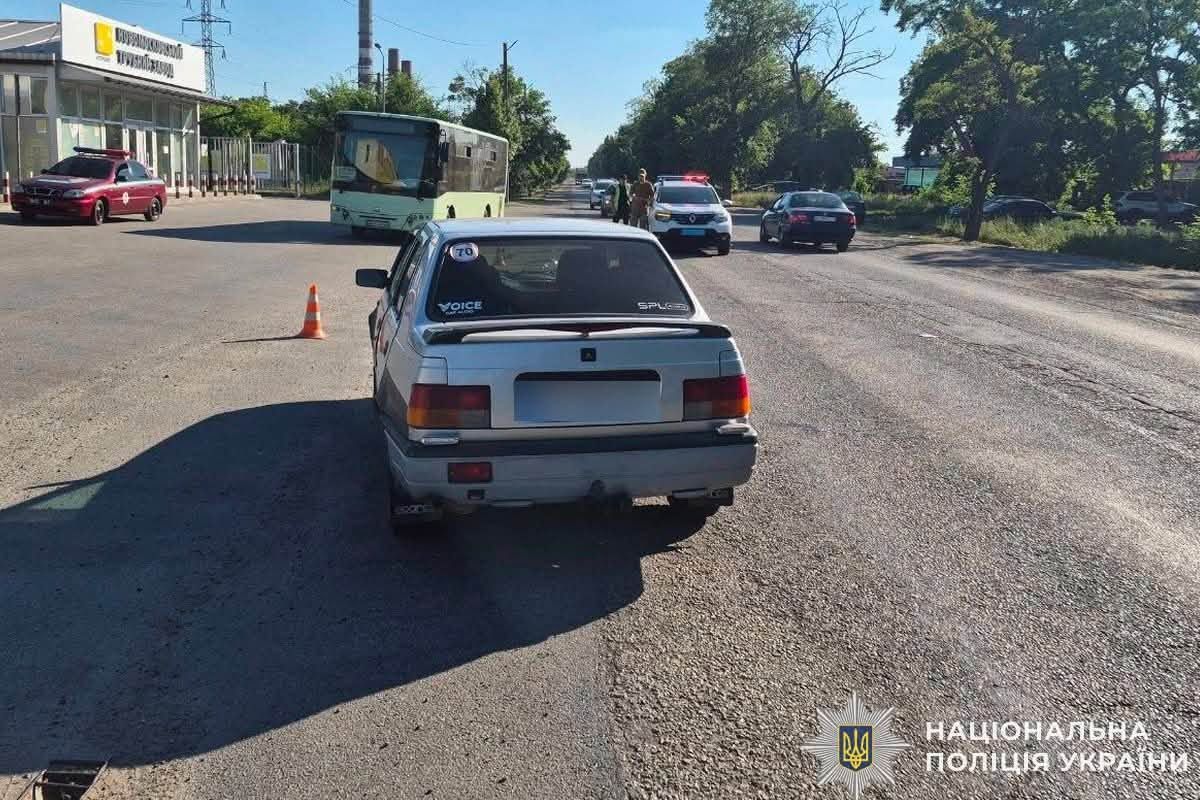 1 липня на вулиці Гідності у місті Самар сталась ДТП 1 липня на вулиці Гідності у місті Самар сталась ДТП