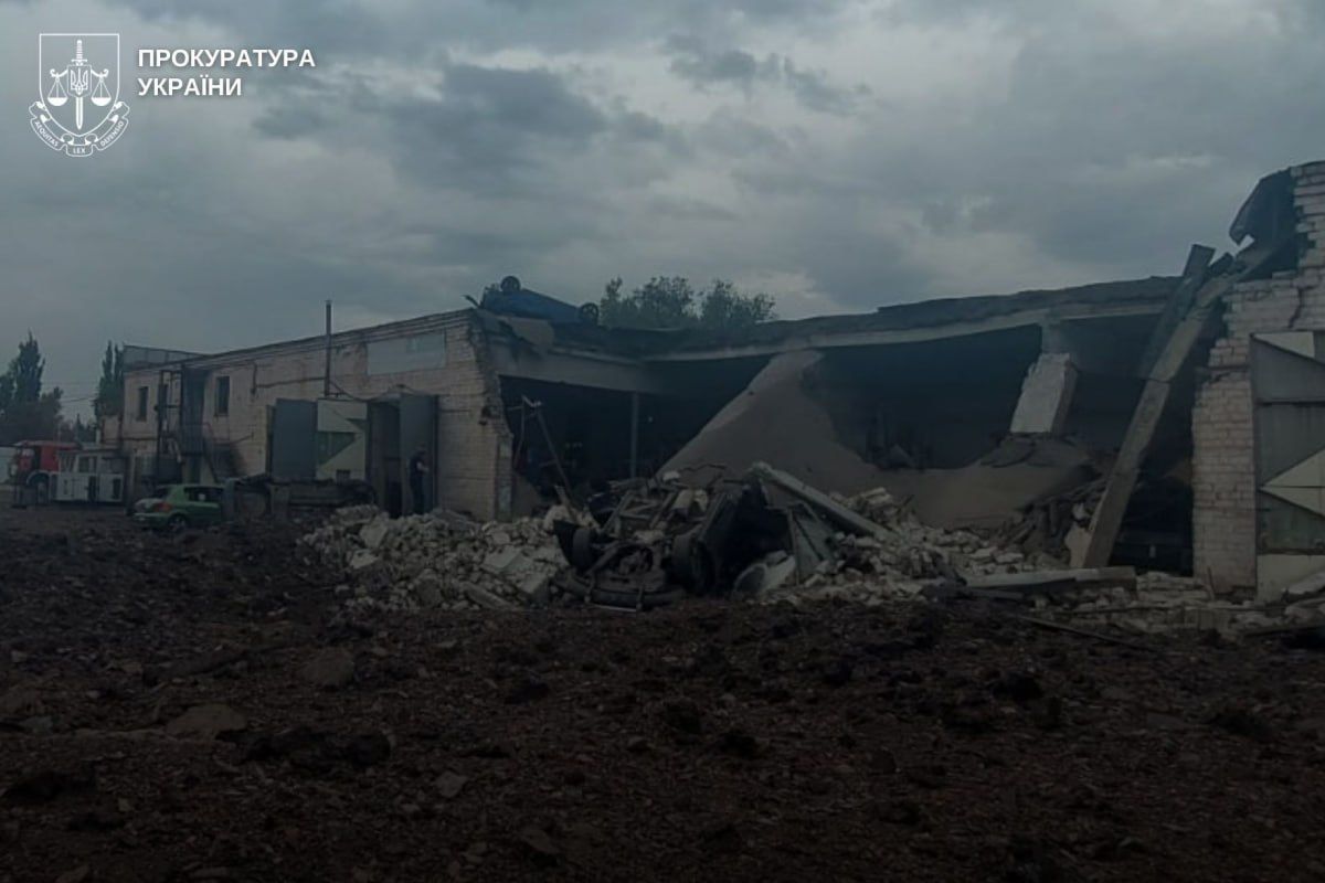 Ракетный удар полностью уничтожил СТО Ракетный удар полностью уничтожил СТО