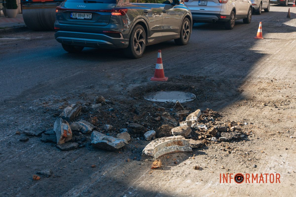 Также подрядчики должны позаботиться о безопасных проходах для пешеходов.