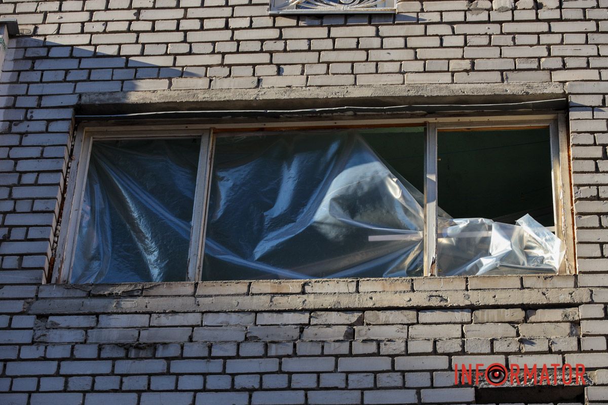 Фото: Тарас Иванов "Какое укрытие?! Там секунда дела": жительница Днепра о повторной атаке на бизнес-центр — кадры с места 26