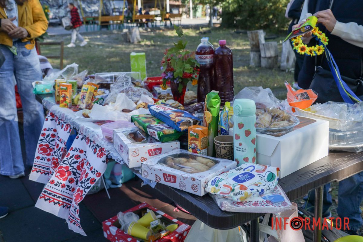 Аромат борщу та пампушок: у Дніпрі пройшов фестиваль борщу 33