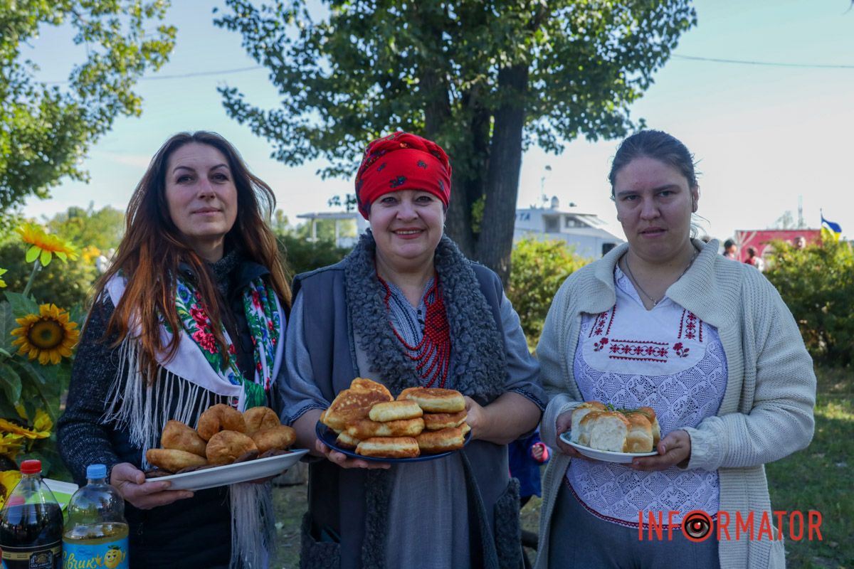 Аромат борщу та пампушок: у Дніпрі пройшов фестиваль борщу 36