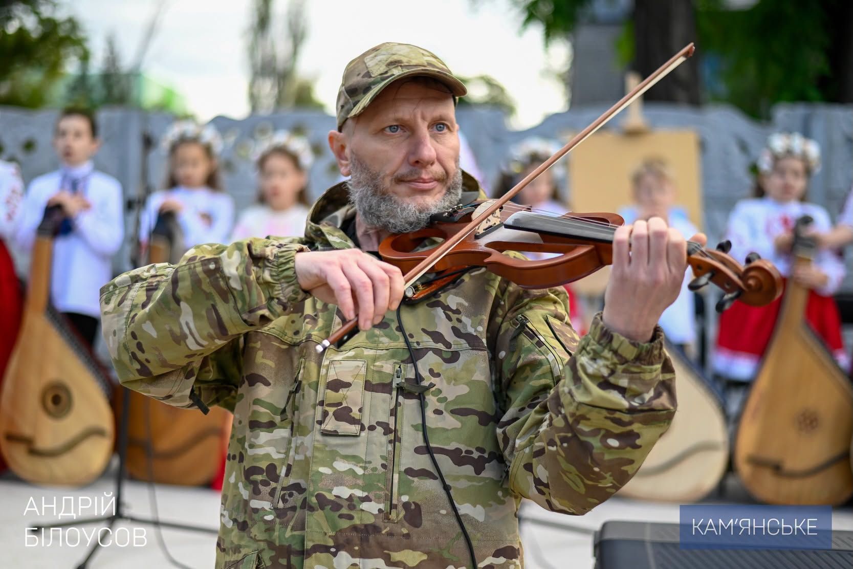 Музиканти 425-го окремого штурмового полку виступили перед гостями У Кам’янському відбувся етнофестиваль «Кам’янська Покрова – 2026» 12