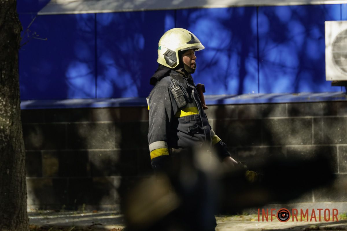 Що відбувається на місці ворожого удару по компанії зв’язку у Дніпрі: фоторепортаж 8