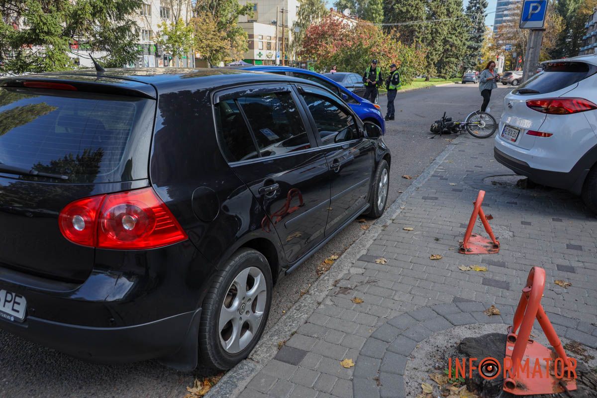 Рух проспектом Науки у напрямку вулиці Ніла Армстронга дещо ускладнений