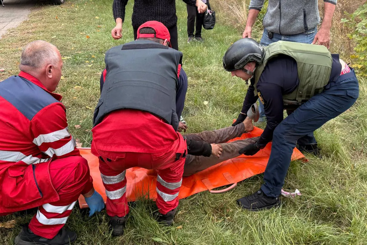 У Покровській громаді Нікопольського району росіяни скинули боєприпас з безпілотника