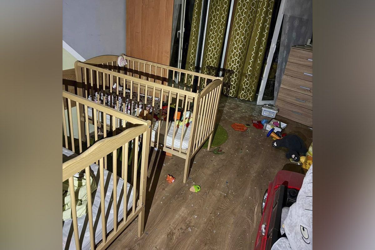 У квартирі проживала родина з дітьми