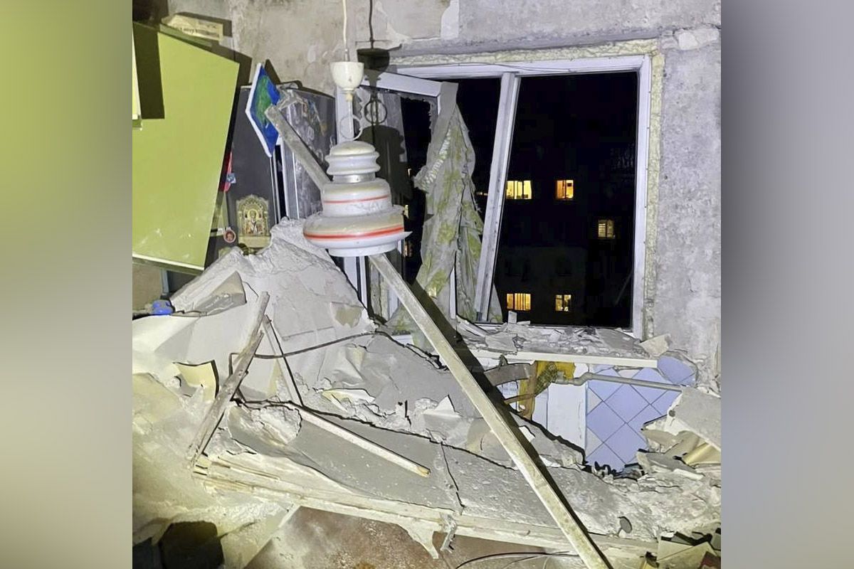 Один з дронів влучив у дев'ятиповерховий житловий будинок