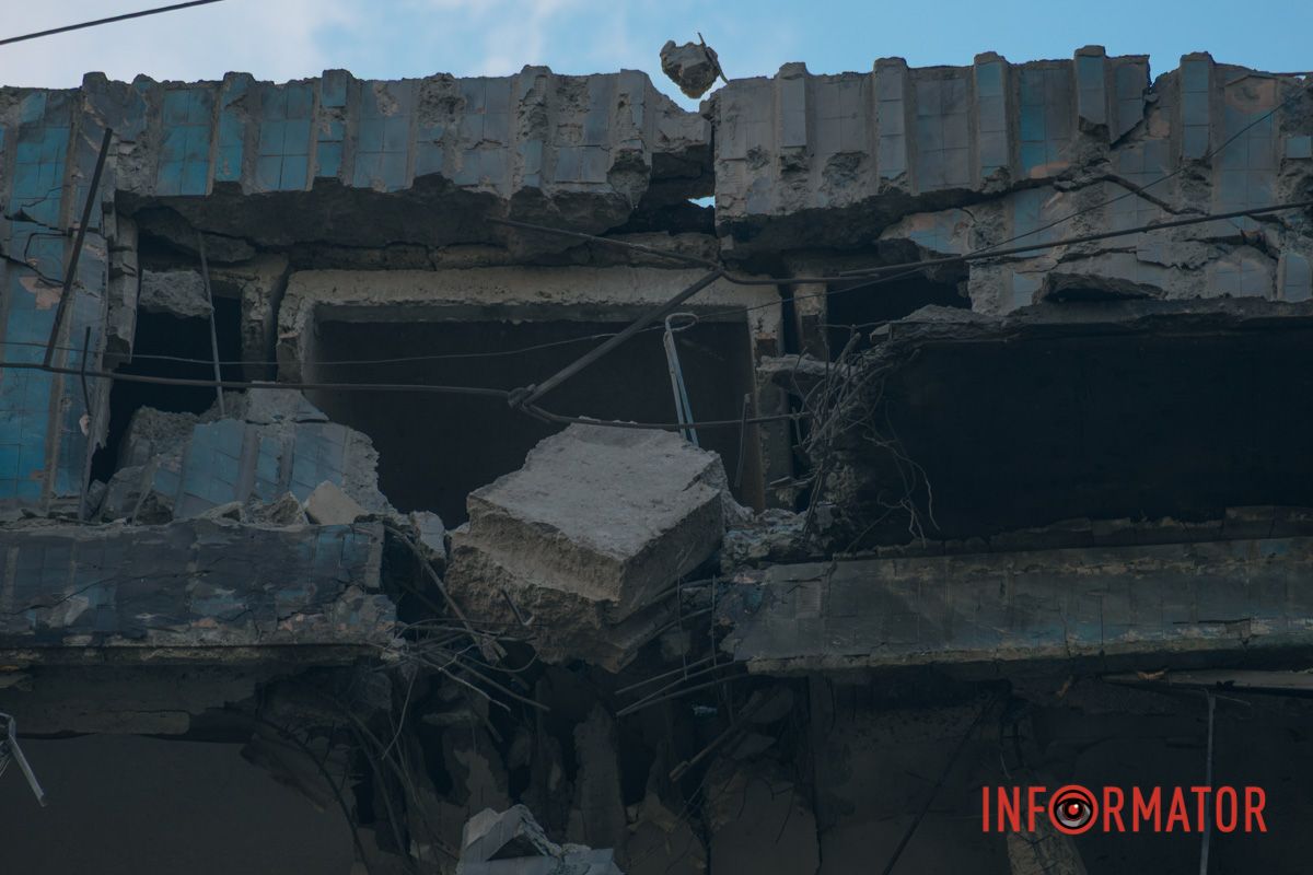 Удар російського дрона по багатоповерхівці 11 жовтня у Дніпрі: фото наслідків атаки 9