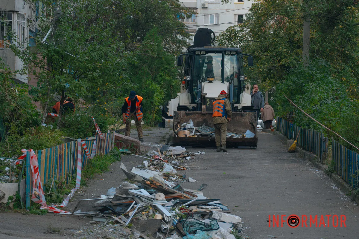 Удар російського дрона по багатоповерхівці 11 жовтня у Дніпрі: фото наслідків атаки 17