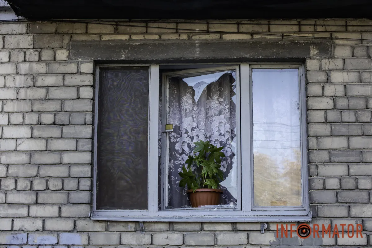 Вибите скло після атаки Вибухи у Дніпрі 12 жовтня: що відбувається на місці атаки 16