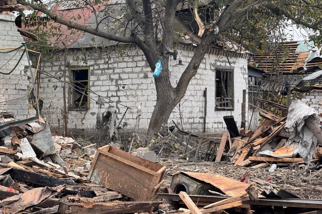 Внаслідок ворожої атаки один приватний будинок у Яворницькій громаді зруйнований вщент Внаслідок ворожої атаки один приватний будинок у Яворницькій громаді зруйнований вщент