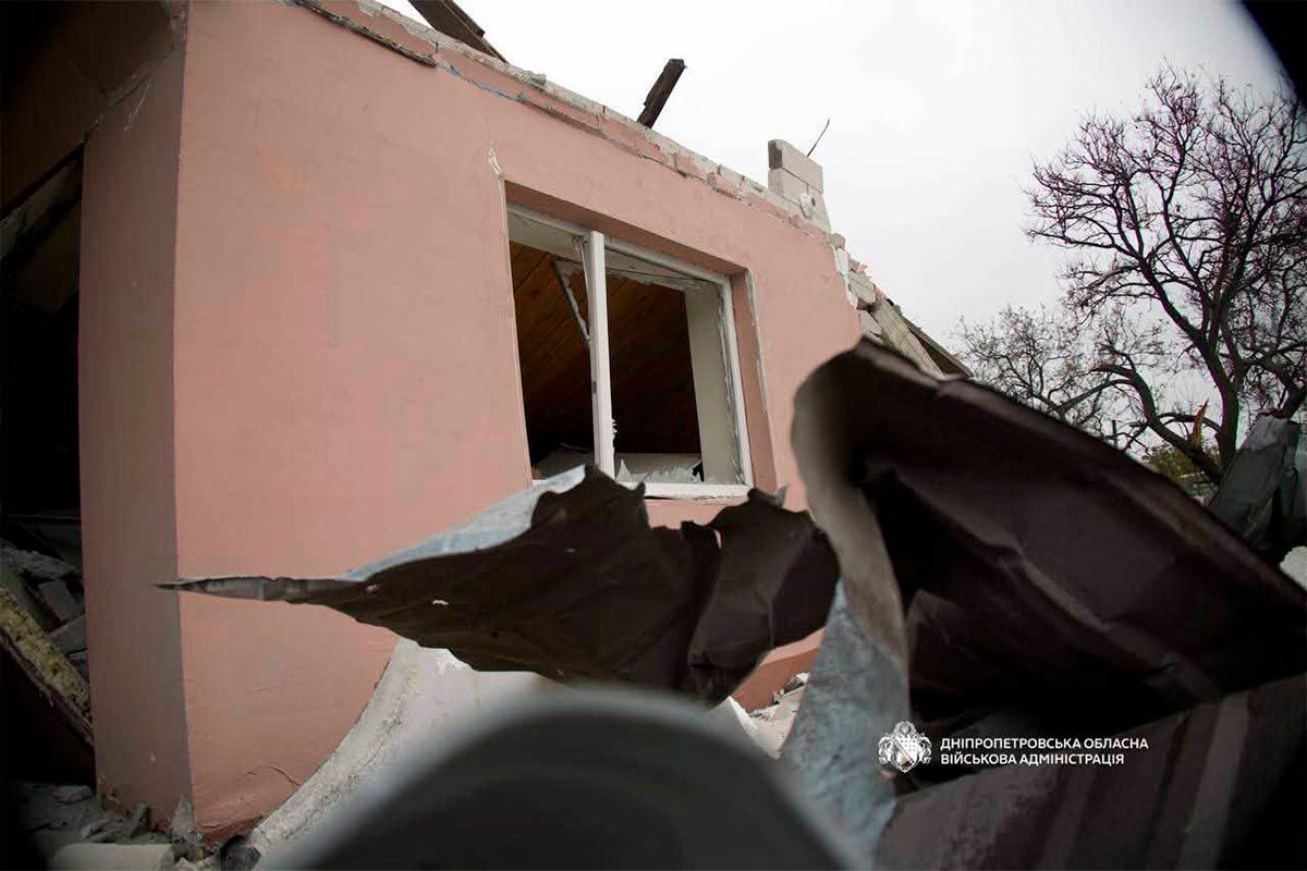 Бережіть себе Зруйновані будинки, загиблі та постраждалі: фото з місця атаки рф по Дніпровському району 17