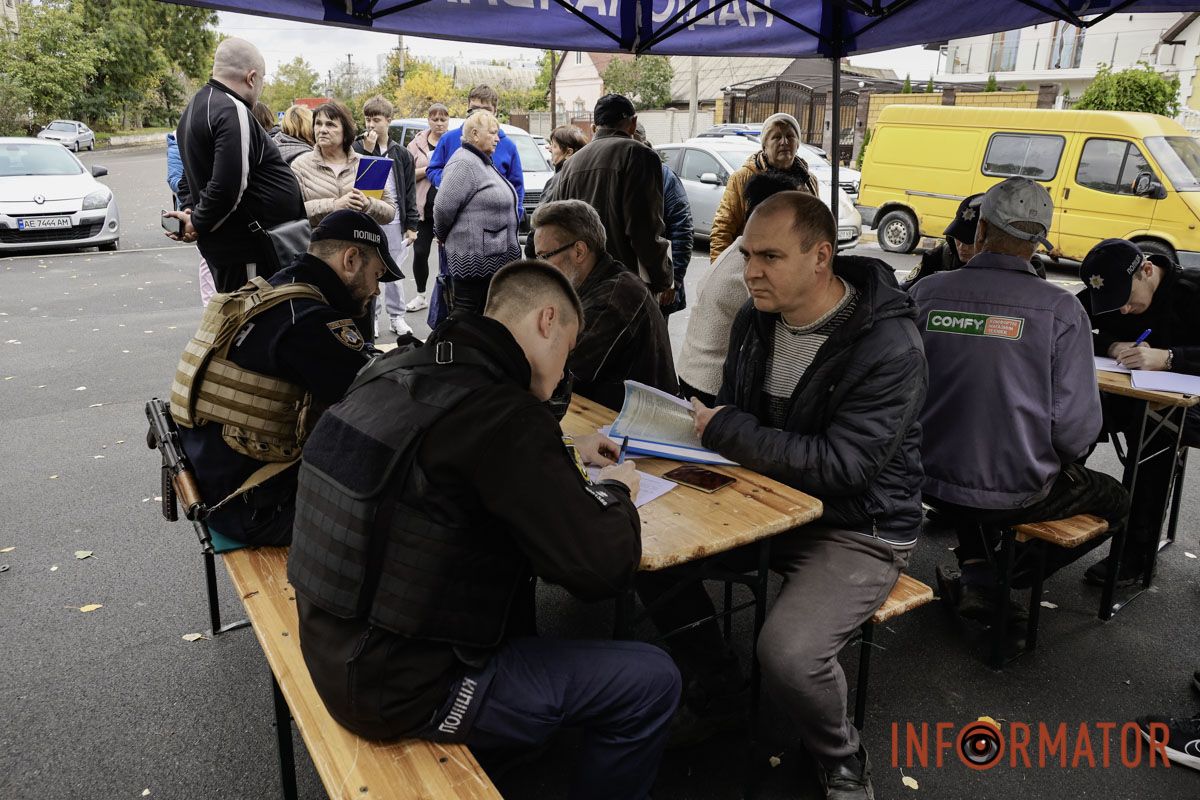 Комунальні служби та волонтери працюють пліч-о-пліч заради підтримки постраждалих сімей