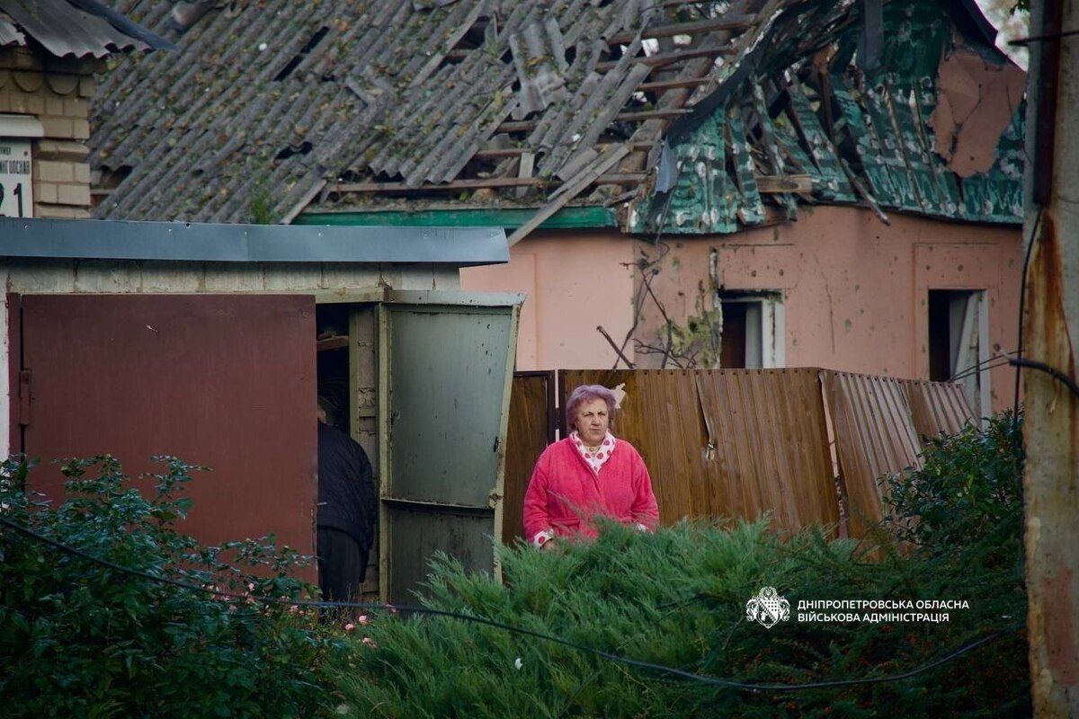 Власники будинків Армія рф атакувала Дніпро на світанку: понівечені будинки 6