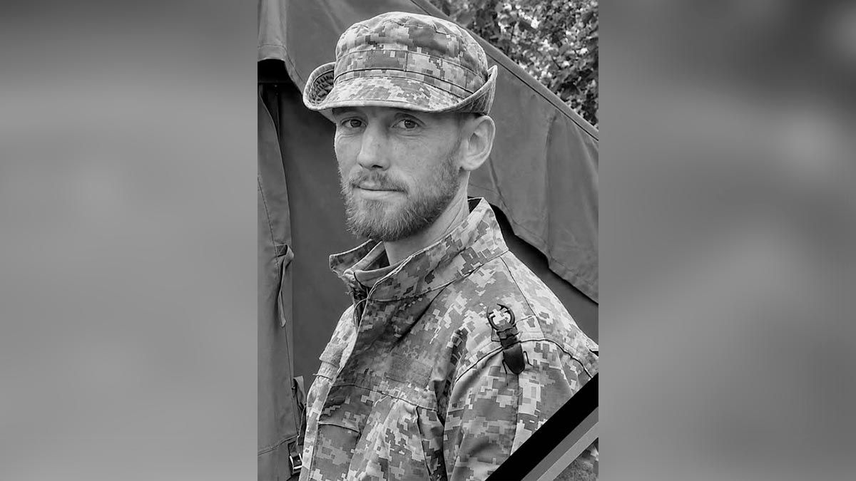 Повернувся додому “на щиті”: Петриківська громада провела в останню путь Сергія Павленка