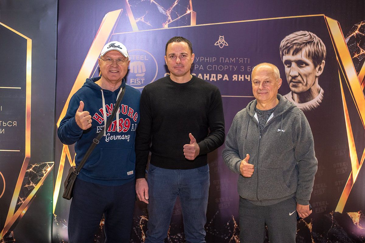 Открытый турнир по боксу памяти Александра Янченко проходит в Каменском 10