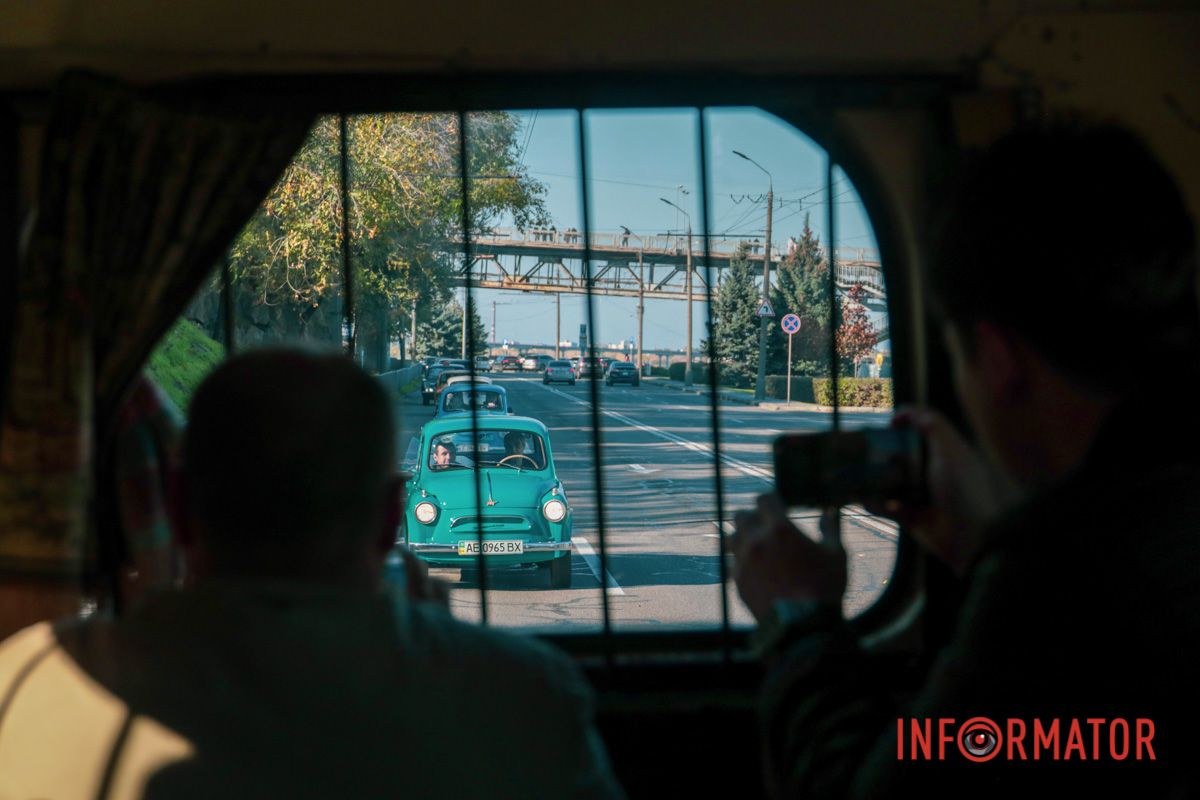 У Дніпрі відбувся пробіг-виставка ретро-автомобілів: фоторепортаж Інформатора 19