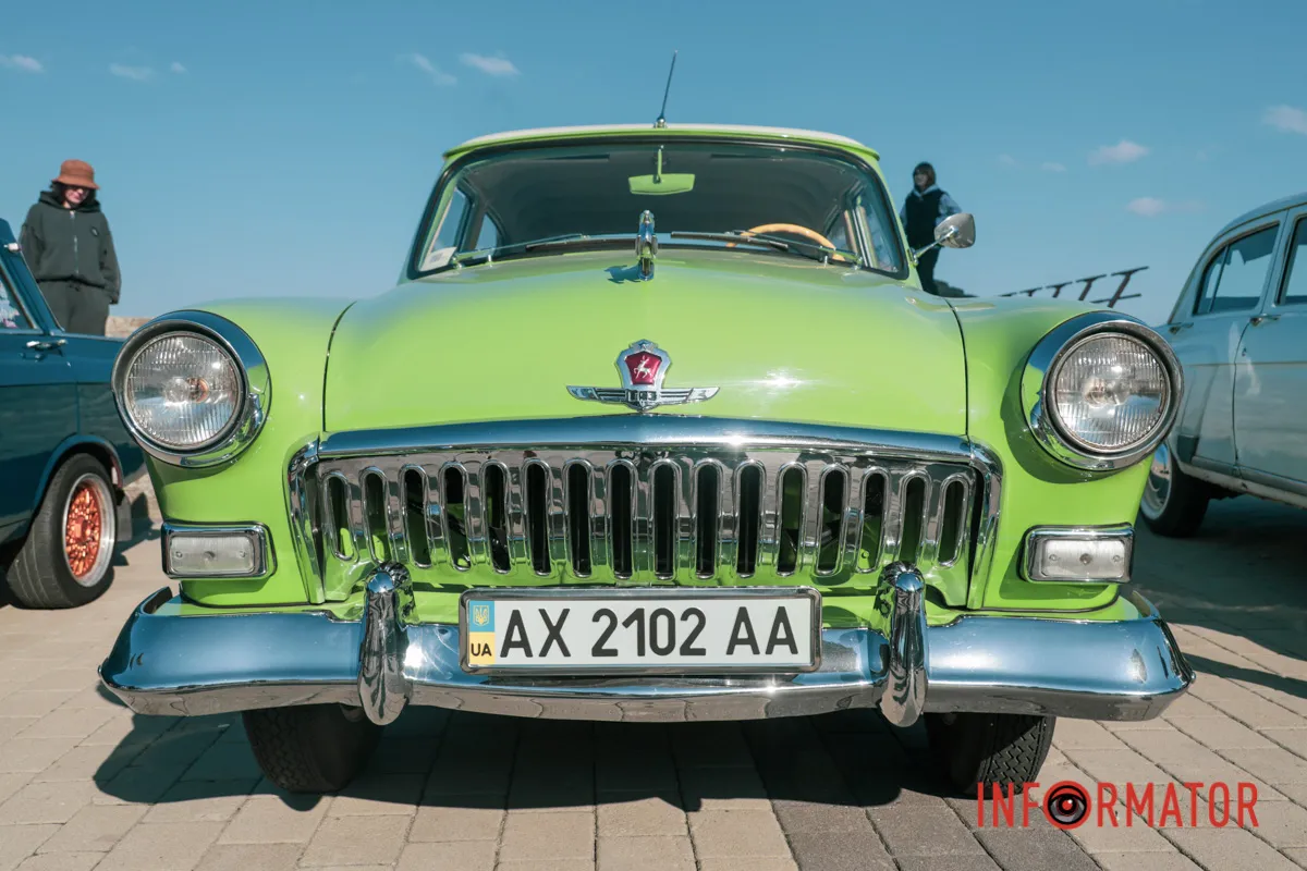 У Дніпрі відбувся пробіг-виставка ретро-автомобілів: фоторепортаж Інформатора 6