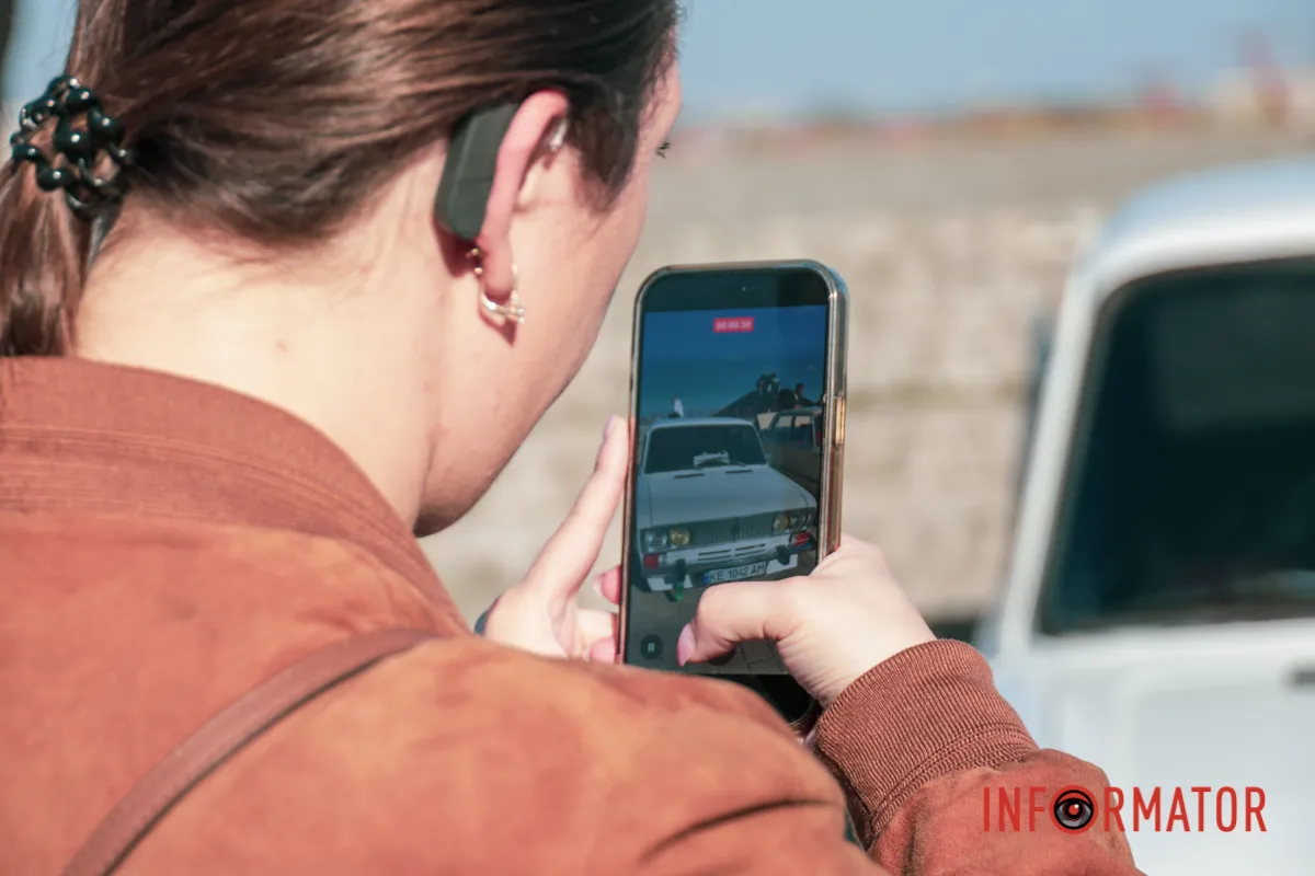 У Дніпрі відбувся пробіг-виставка ретро-автомобілів: фоторепортаж Інформатора 12