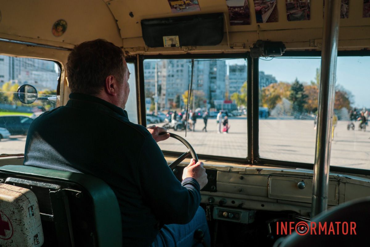 У Дніпрі відбувся пробіг-виставка ретро-автомобілів: фоторепортаж Інформатора 11