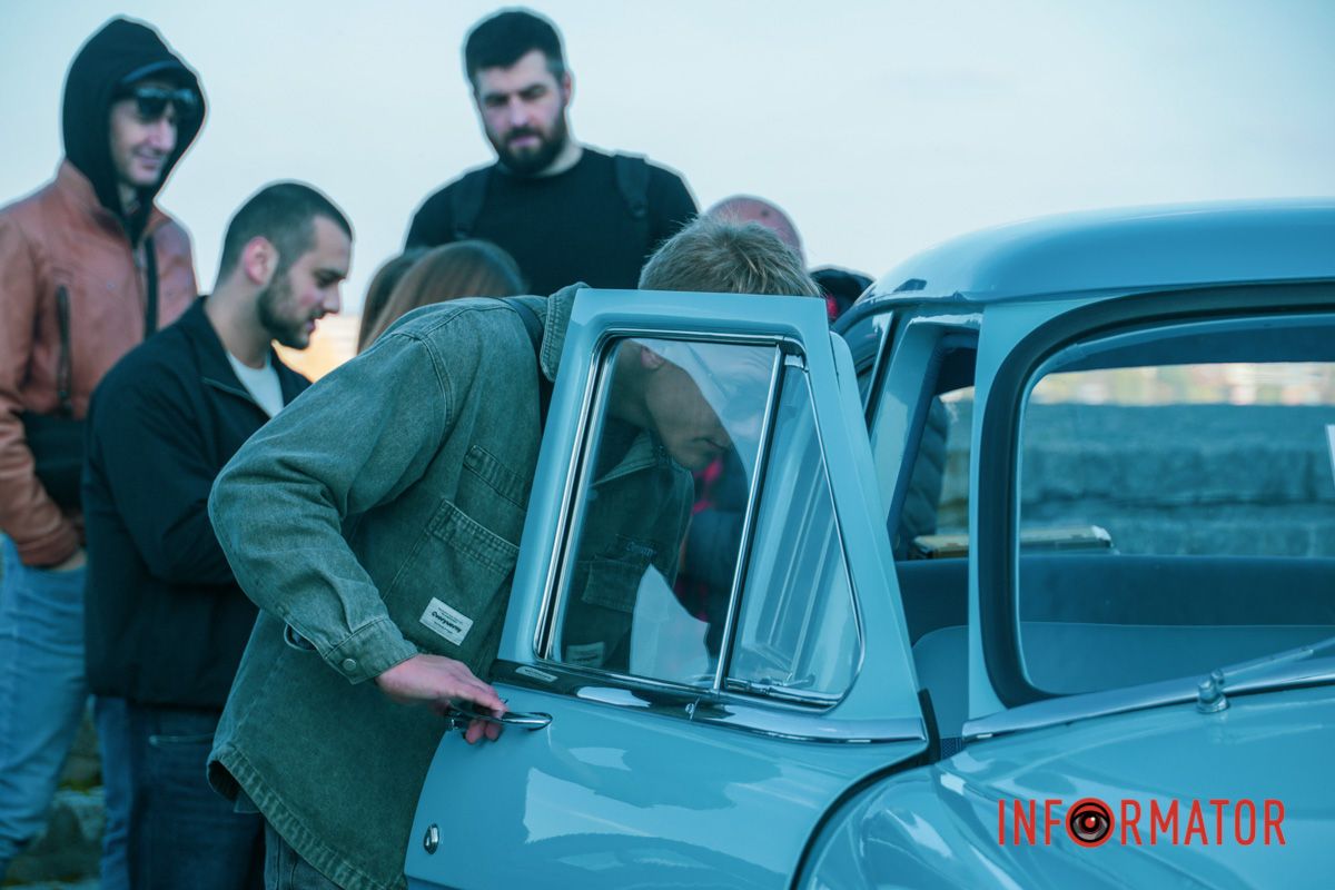 У Дніпрі відбувся пробіг-виставка ретро-автомобілів: фоторепортаж Інформатора 35