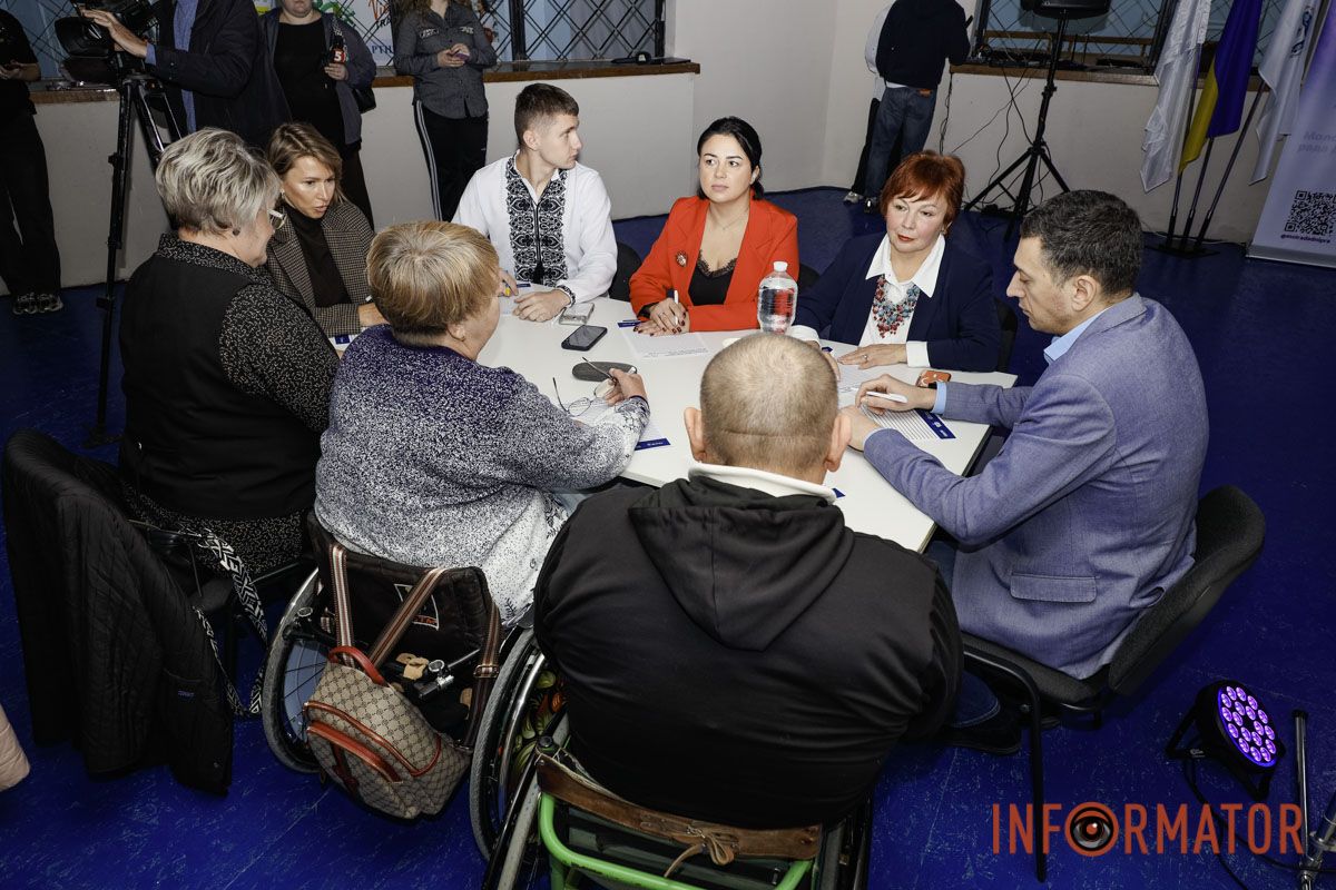 Радіодиктант писали українці в Німеччині, Канаді, Швеції та інші Як у Дніпрі 27 жовтня пройшов національний диктант єдності 6