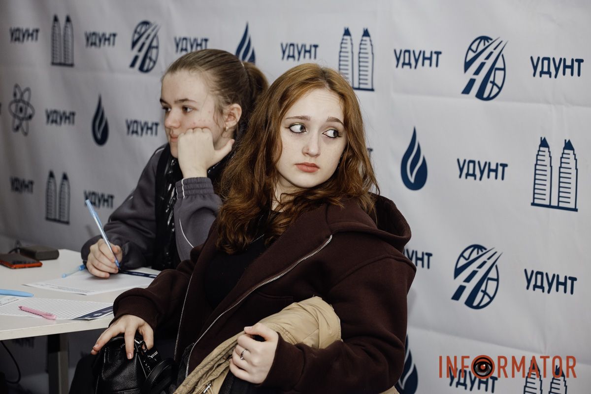 Захід проходив в укритті в Українському державному хіміко-технологічному університеті Як у Дніпрі 27 жовтня пройшов національний диктант єдності 28