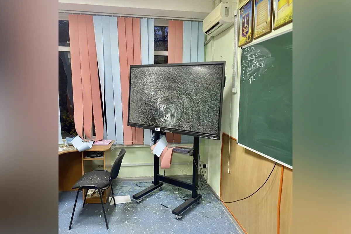 У вівторок, 27 жовтня, росіяни атакували Дніпро реактивними безпілотниками Понівечені 6 багатоповерхівок та 2 ліції: Філатов про наслідки ворожої атаки по Дніпру 1