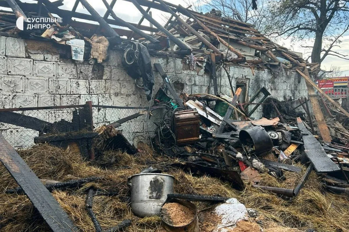 Згоріли приватний будинок та СТО Згоріли приватний будинок та СТО