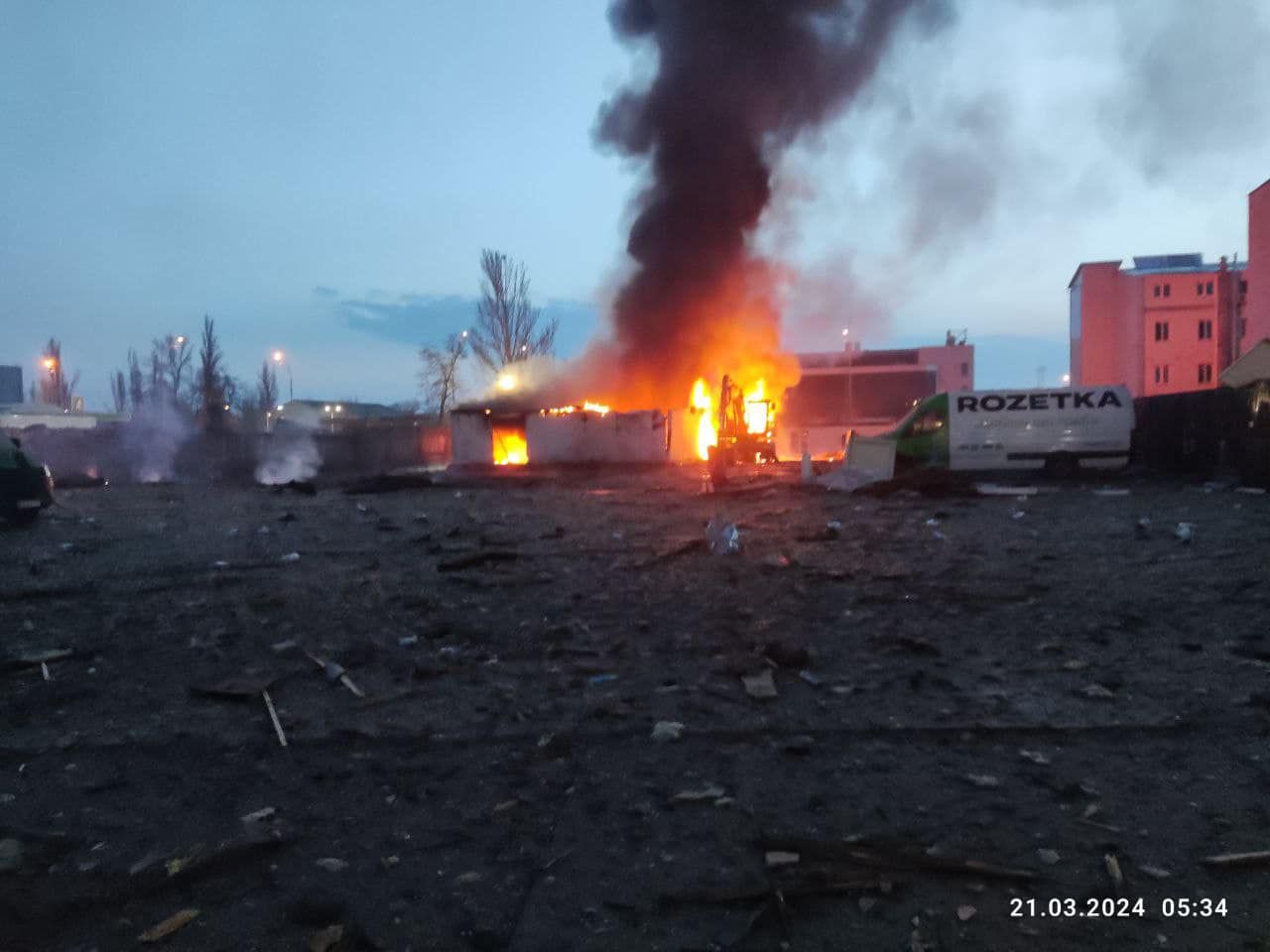 Склад Rozetka у Києві пошкоджений внаслідок ракетної атаки рф Склад Rozetka у Києві пошкоджений внаслідок ракетної атаки рф