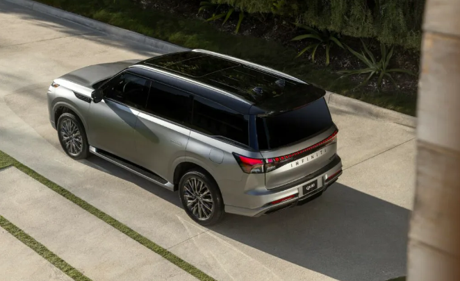 Задня частина виглядає доволі незграбно Задня частина виглядає доволі незграбно