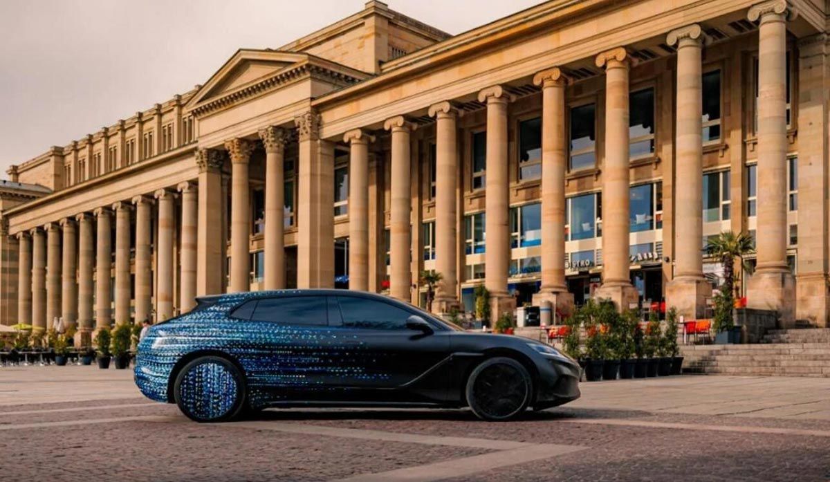 Немалая часть экстерьера пока скрыта под маскировочным камуфляжем Немалая часть экстерьера пока скрыта под маскировочным камуфляжем