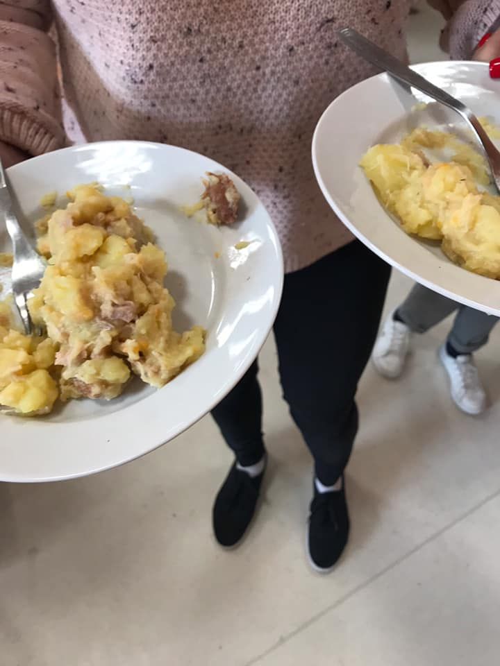 Укрзалізниця обрала нову компанію, яка займеться харчуванням у швидкісних поїздах: що про неї відомо 5