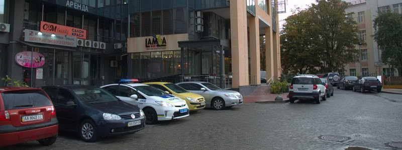 В Соломенском районе угнали Range Rover