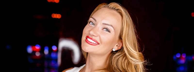 Для обгоревшей на Бессарабке модели ищут донорскую кровь