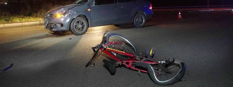 Смертельная авария на Дарницком мосту: Volkswagen сбил велосипедиста