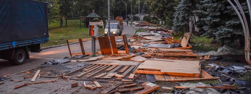 Скандал вокруг Фестиваля хризантем: погром на Певческом поле