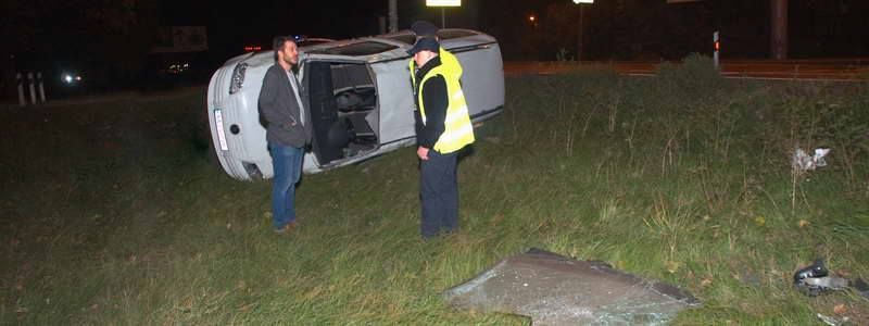 В Киеве пьяный 26-летний папа перевернулся на Volkswagen с трехлетним ребенком