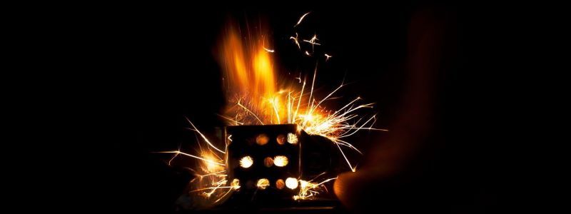 Сколько в Киеве стоит поджечь полицию