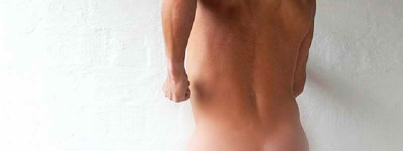 В Киеве мужчина шел в церковь голым