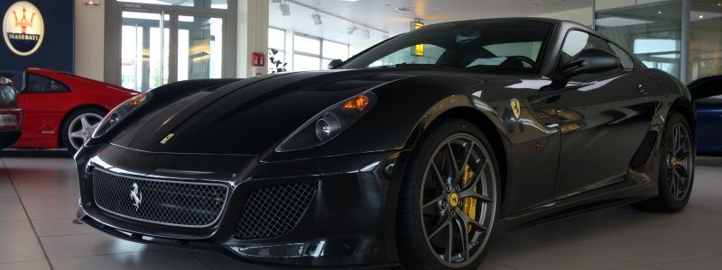 Возле рынка «Троещина» угнали Ferrari за 20 миллионов