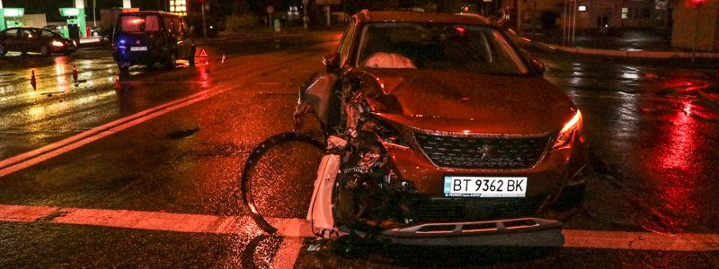 На Набережно-Луговой столкнулись Peugeot и Volkswagen