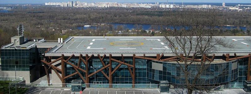 В Киеве на скандальной вертолетной площадке бесплатно покажут кино