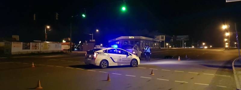 ДТП в Киеве: на Харьковской насмерть сбили пешехода