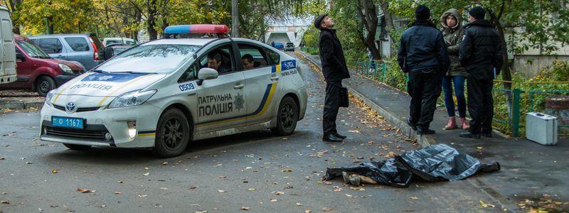 Попрощался с женой и прыгнул с крыши: подробности самоубийства на Оболони