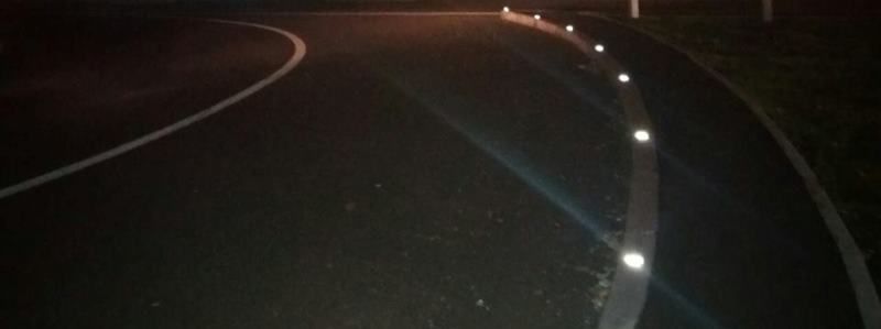 В Киеве на площади Победы установили отражатели-"светлячки"