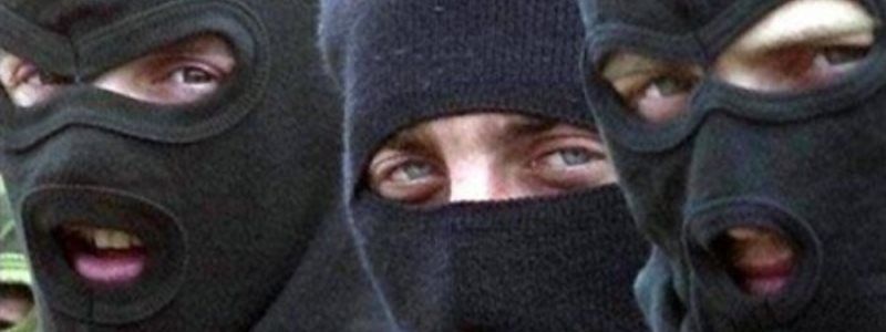 В Киеве избили и ограбили троих студентов, пришедших отдохнуть к подруге